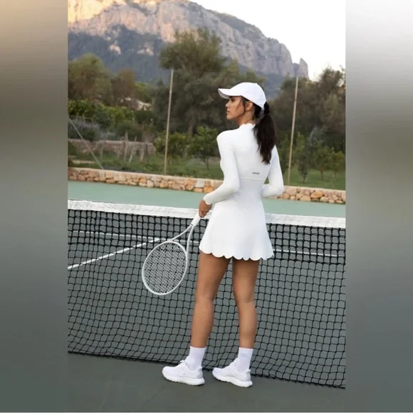 NWOT Enchanting Scallop A-Line
Dress activewear - Picture 3 of 3